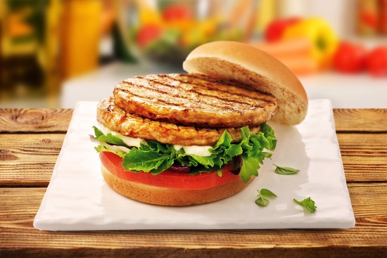 AMYLU CARAMALIZED ONION & AGED WHITE CHEDDAR CHICKEN BURGER