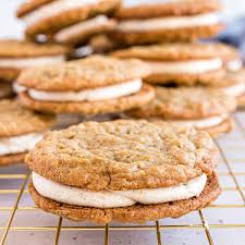 LITTLE DEBBIE OATMEAL CREME PIES